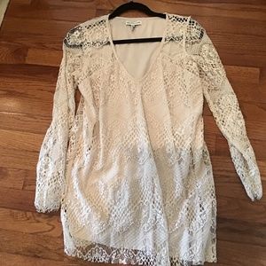 Beige lace long sleeve dress size M new without tags